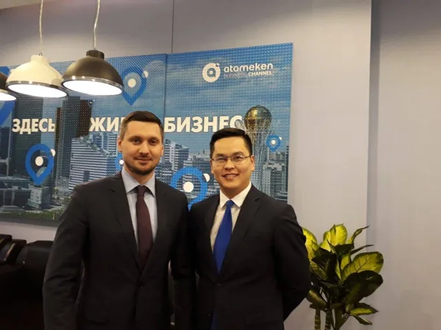 С Евгением Больгертом в Atameken Business. Архив; публикация — 2017-10-11.