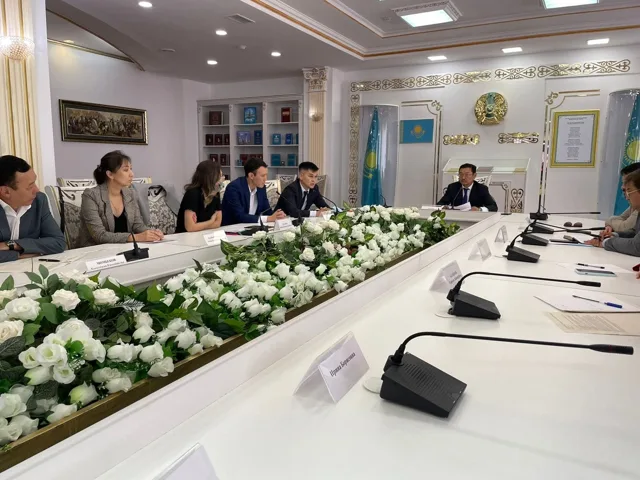 Рабочее совещание с коллегами. Архив; публикация — 2022-07-18.